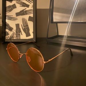 🌹 Rose Coloured Glasses 🌹